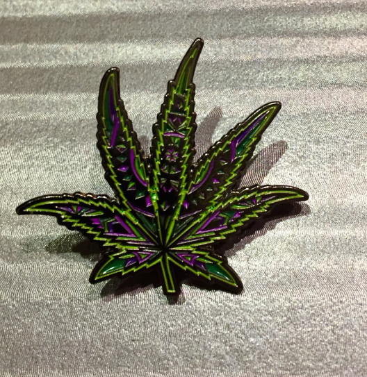 Trippy Mandala Leaves v2